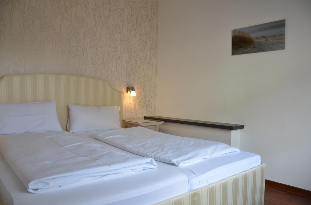 Hotel Am Nordkreuz Harrislee Bagian luar foto